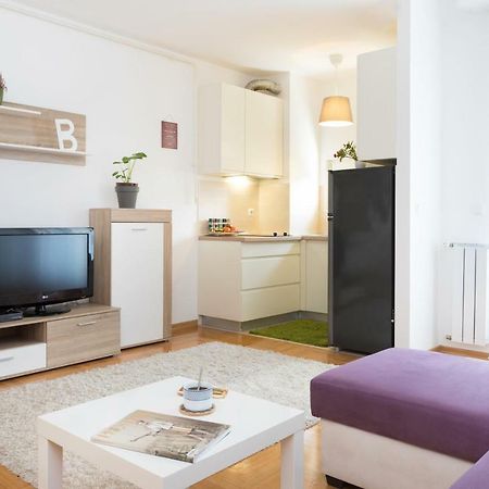 Cute And Sunny Studio In Zagreb With Balcony & Free Parking Екстер'єр фото