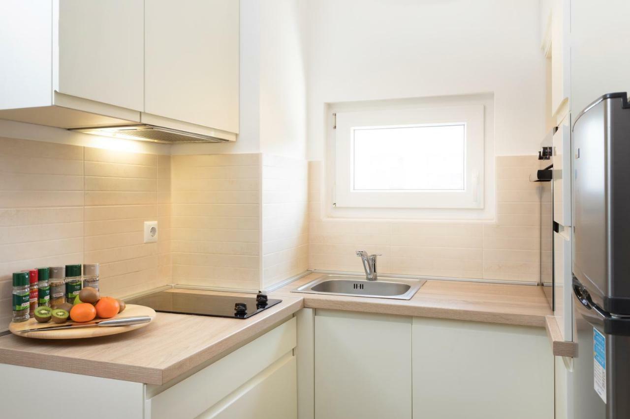Cute And Sunny Studio In Zagreb With Balcony & Free Parking Екстер'єр фото
