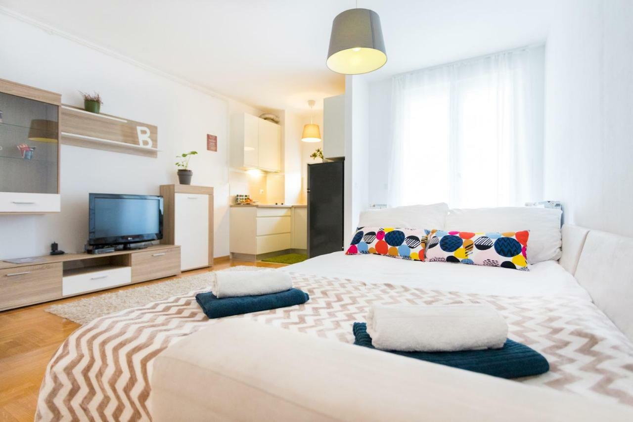 Cute And Sunny Studio In Zagreb With Balcony & Free Parking Екстер'єр фото