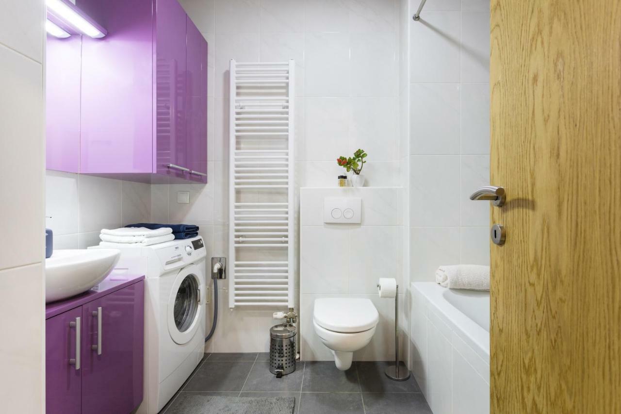 Cute And Sunny Studio In Zagreb With Balcony & Free Parking Екстер'єр фото