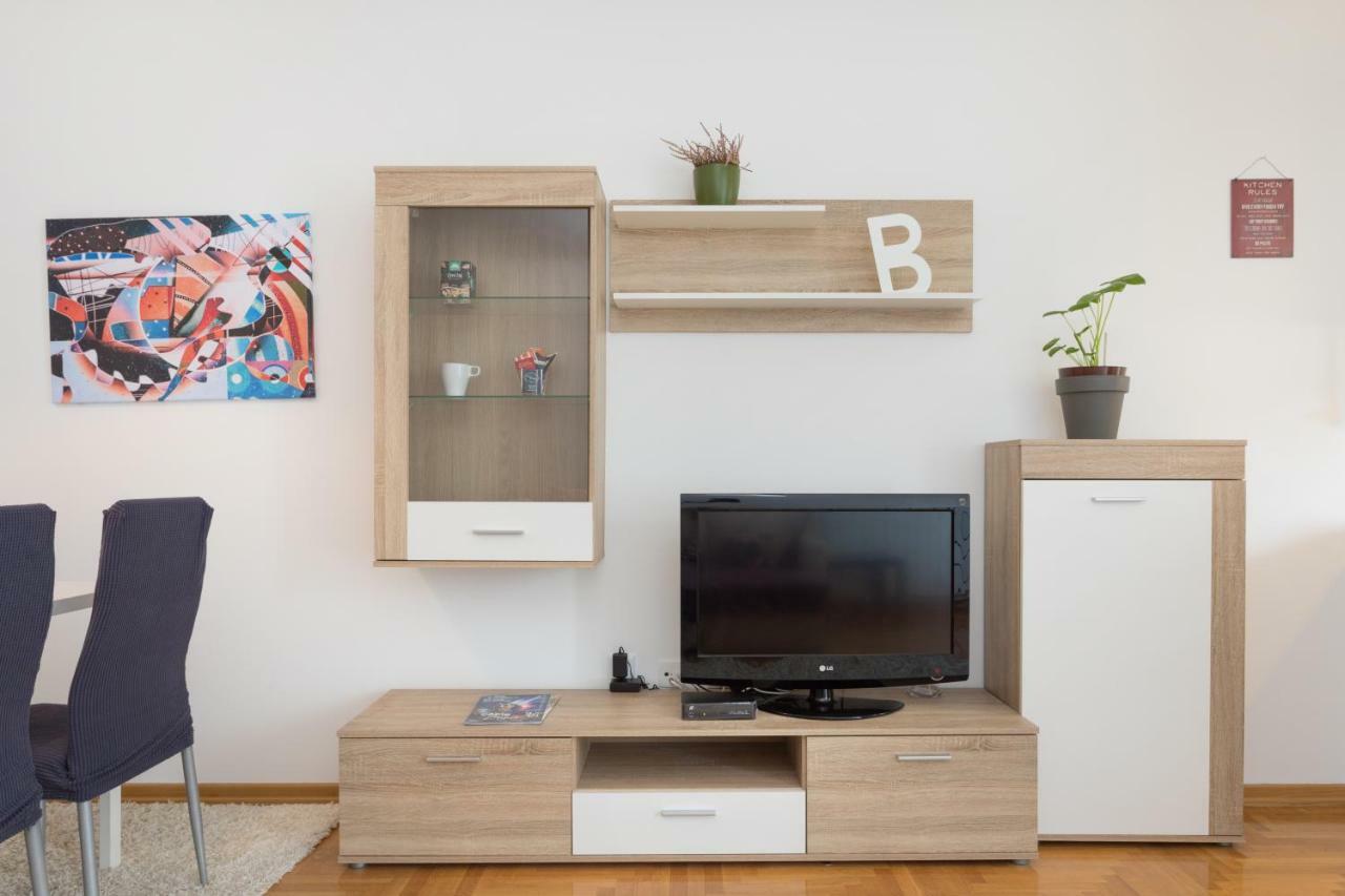 Cute And Sunny Studio In Zagreb With Balcony & Free Parking Екстер'єр фото